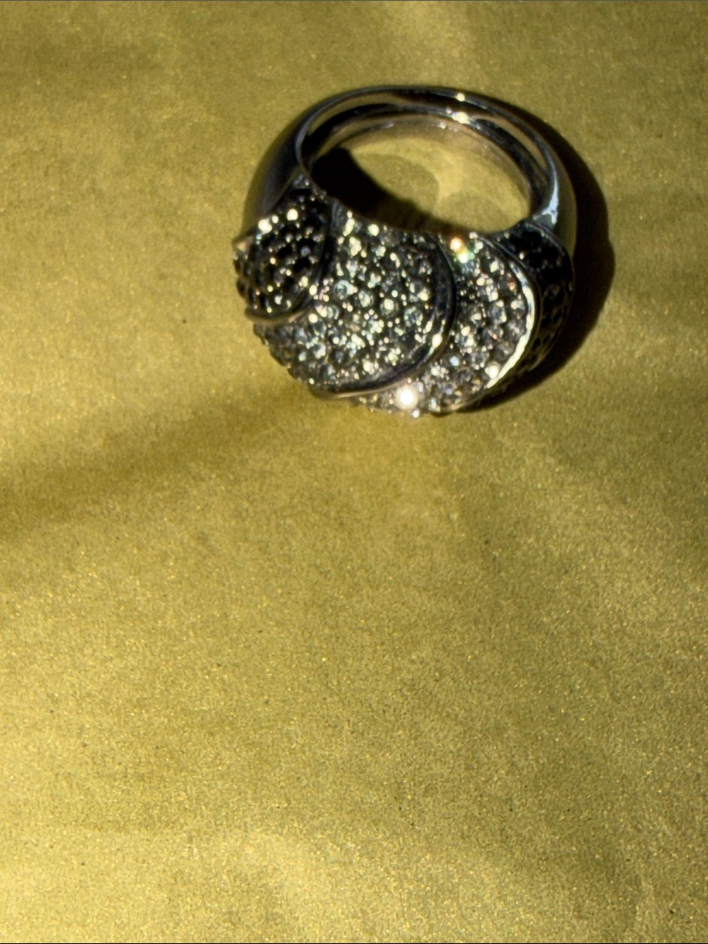 Ring size 7 grey black and clear crystal sparkling swirls of light - Picture 7 of 15